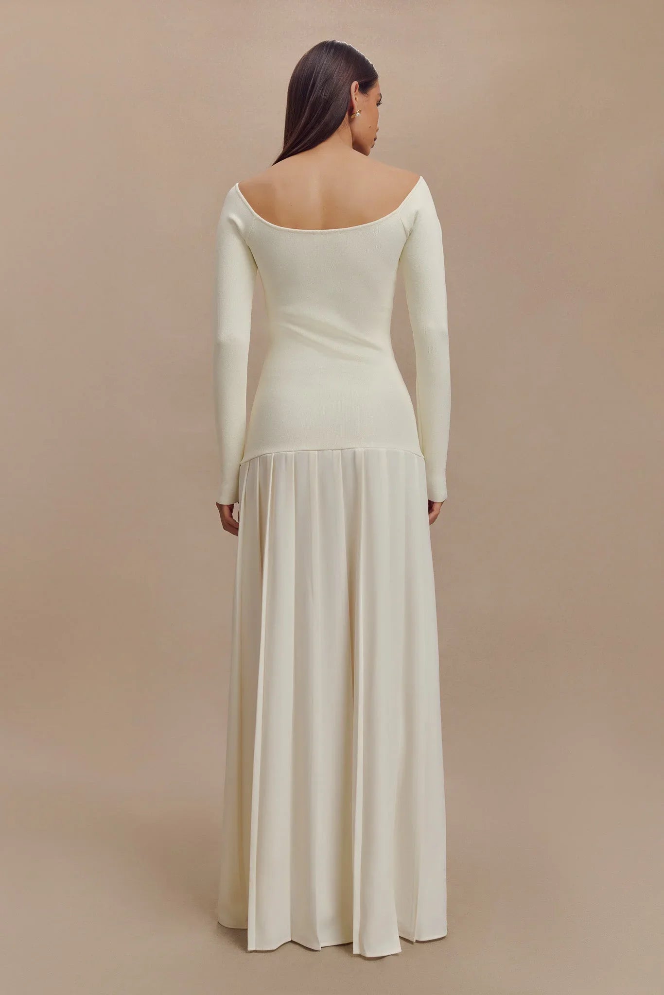 Szydełkowana maxi sukienka off-shoulder - Ecru